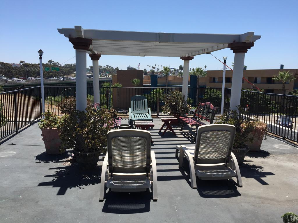 Harbor Inn & Suites Oceanside Exterior foto
