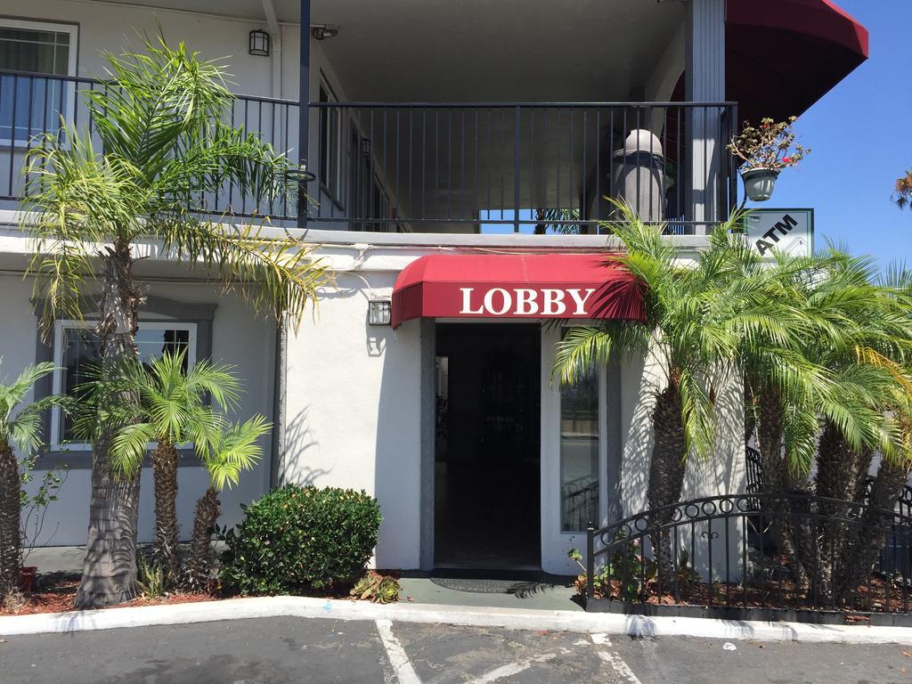 Harbor Inn & Suites Oceanside Exterior foto